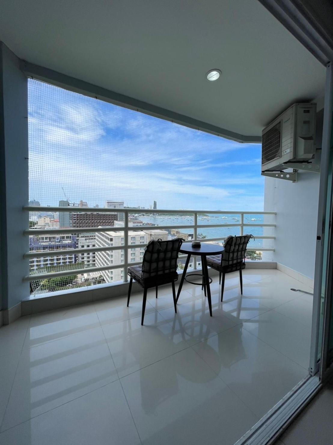 View Talay 6 Pattaya Beach By Anatolia Condo Suite Exterior foto