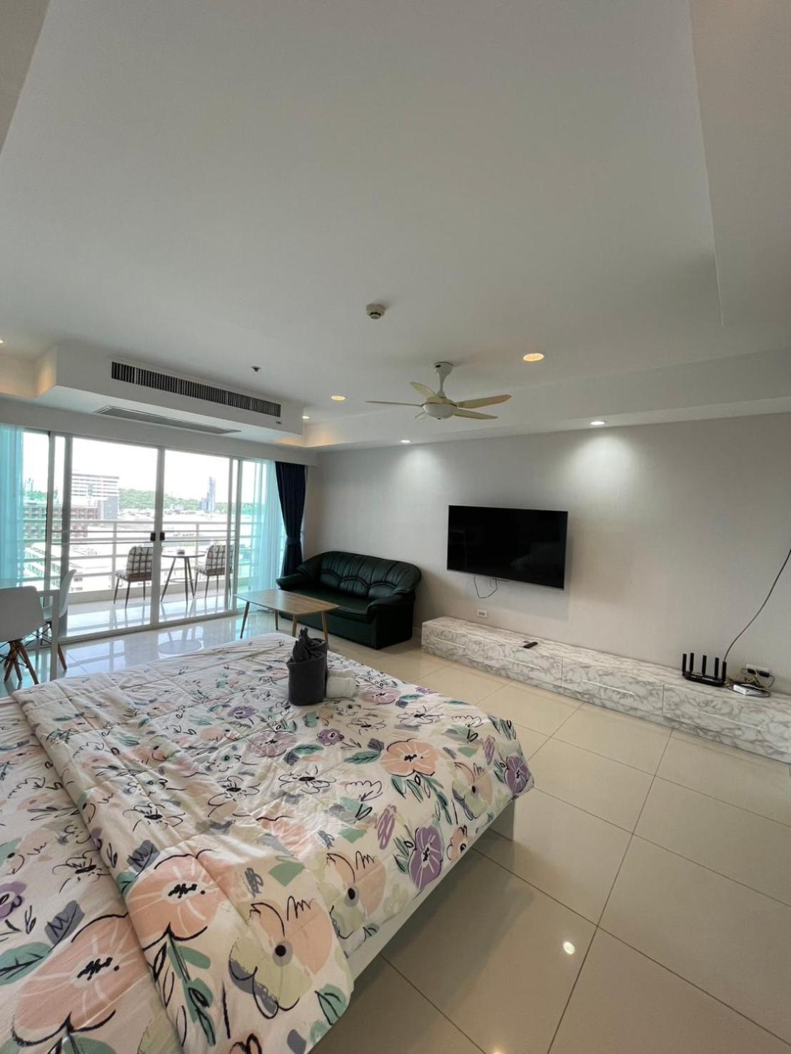 View Talay 6 Pattaya Beach By Anatolia Condo Suite Exterior foto